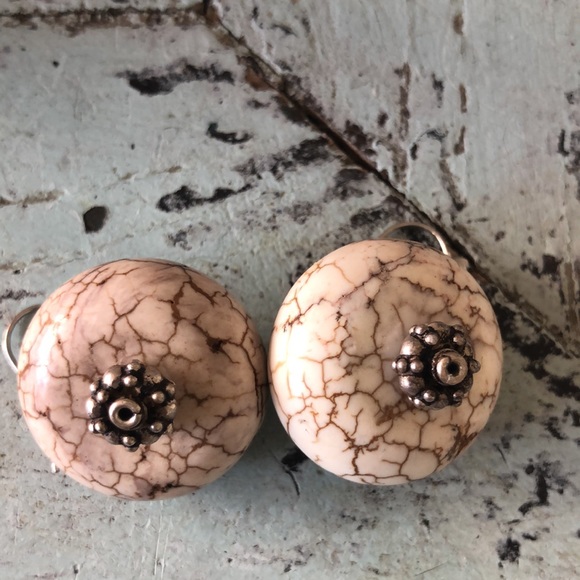 Howlite earrings - Picture 2 of 3